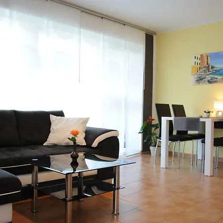 Rothe Apartment *